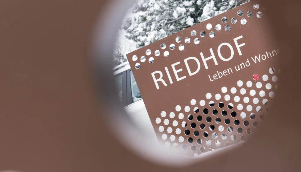 Riedhof_B_01_desktop_20220511_g_msr