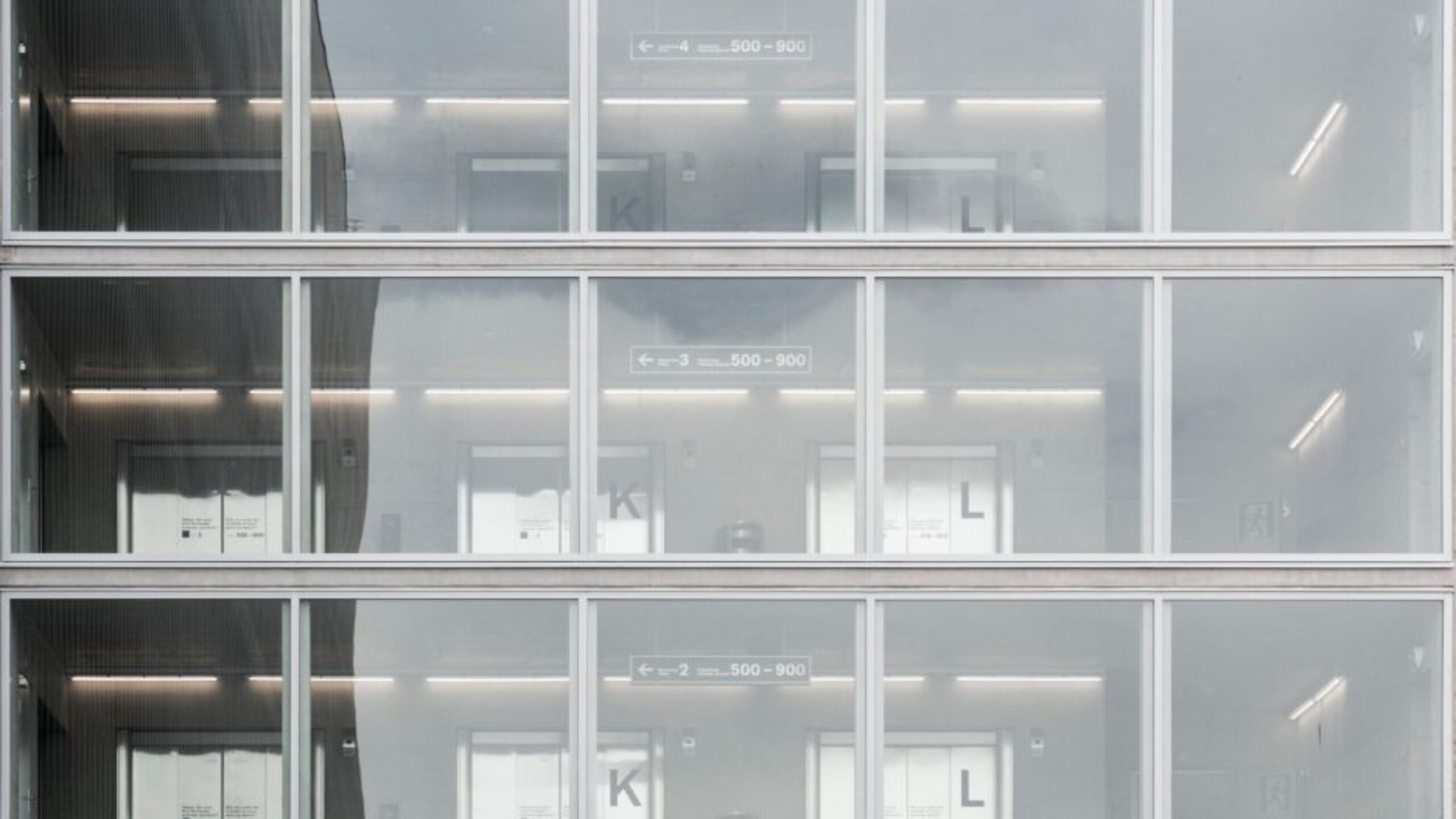 FlughafenZuerich_S_08_desktop_20220505_g_msr